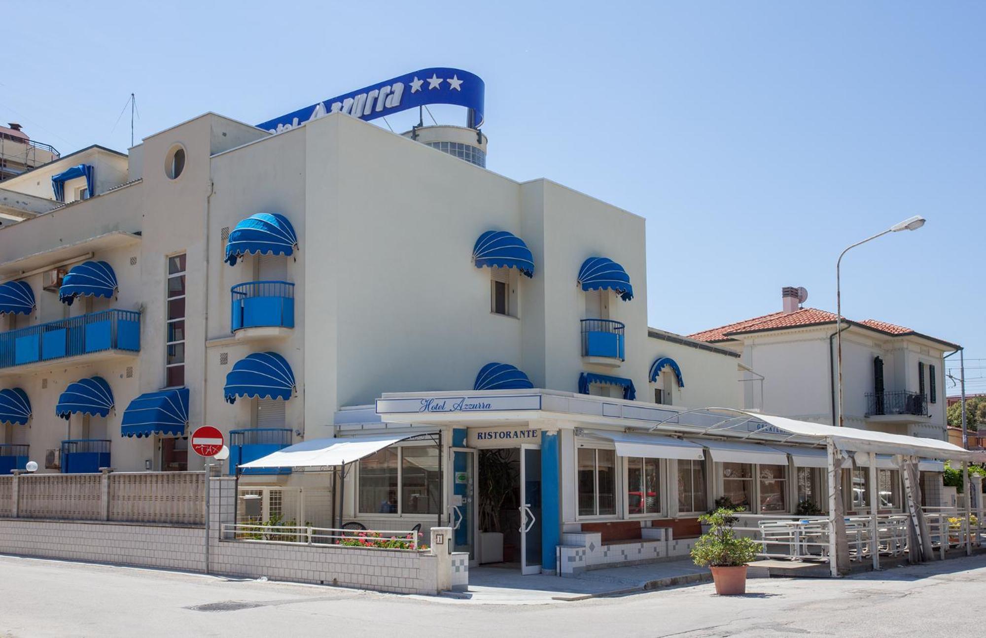 Hotel Azzurra Сенигаллия Экстерьер фото
